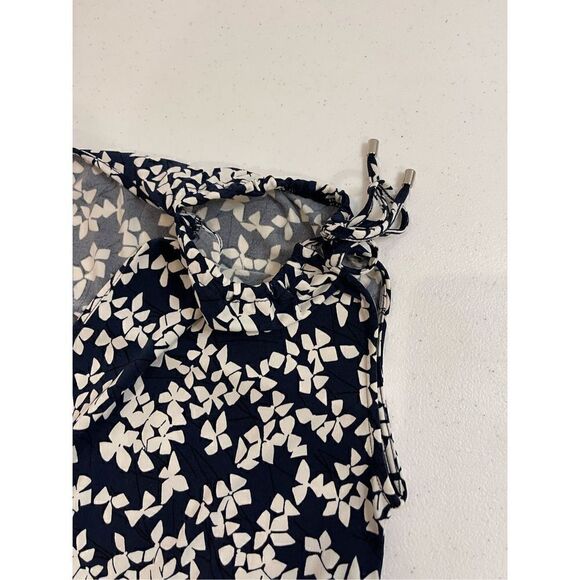 Adrienne Vittadini women’s medium cold shoulder blouse navy and white - Picture 8 of 8